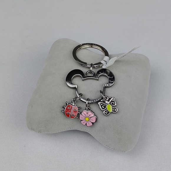 Walt Disney Accessories - Walt Disney World Mickey Keychain.